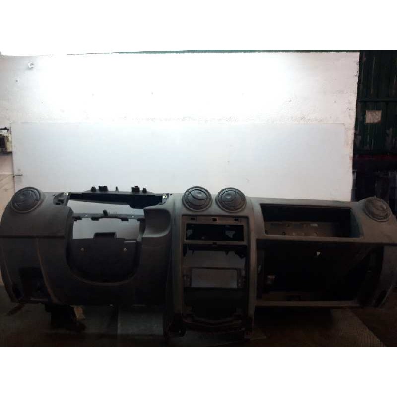 Recambio de salpicadero para dacia logan 1.5 dci diesel cat referencia OEM IAM   
