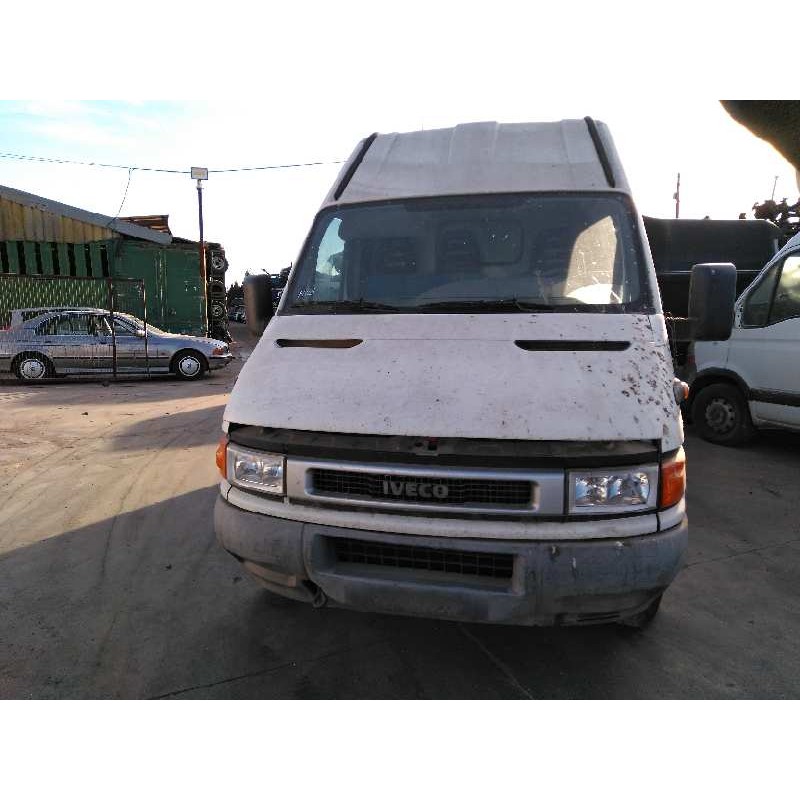 iveco daily caja cerrada (1999 =>) del año 2001