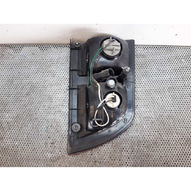 Recambio de piloto trasero derecho interior para ssangyong kyron 200 xdi limited referencia OEM IAM - Negro 2