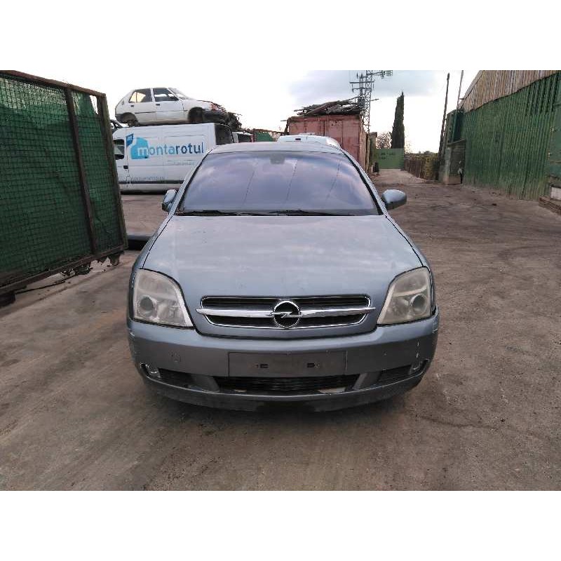 opel vectra c berlina del año 2004