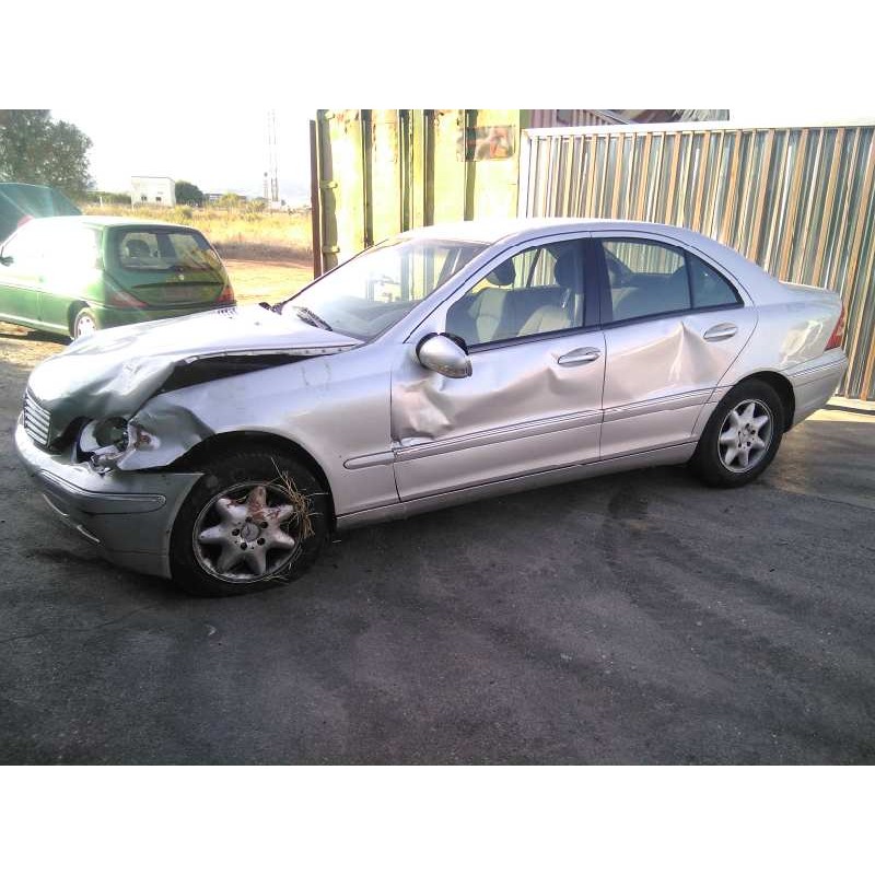 mercedes-benz clase c (w203) berlina del año 2003
