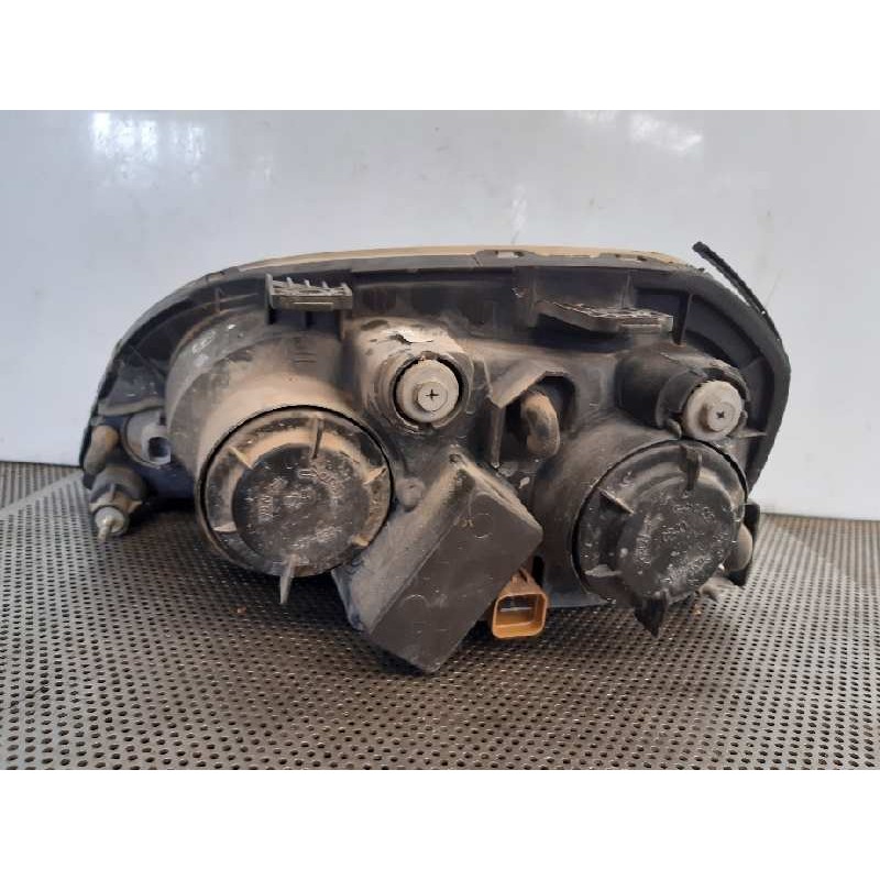 Recambio de faro derecho para chevrolet nubira berlina 2.0 tcdi referencia OEM IAM 3