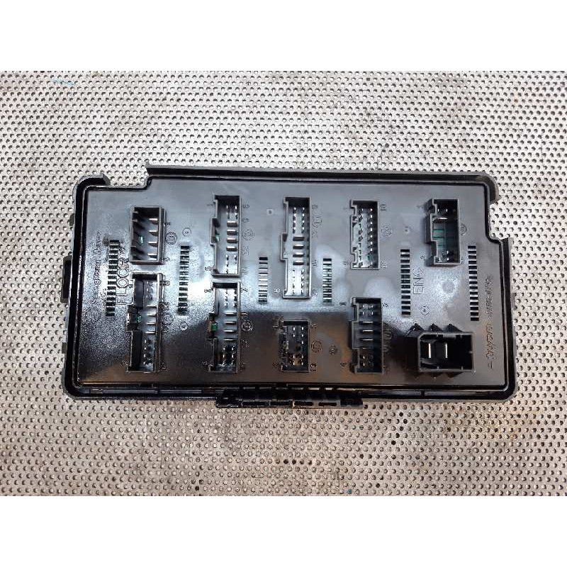 Recambio de caja reles / fusibles para ssangyong kyron 200 xdi limited referencia OEM IAM 06J17MAK6114 - Negro 3