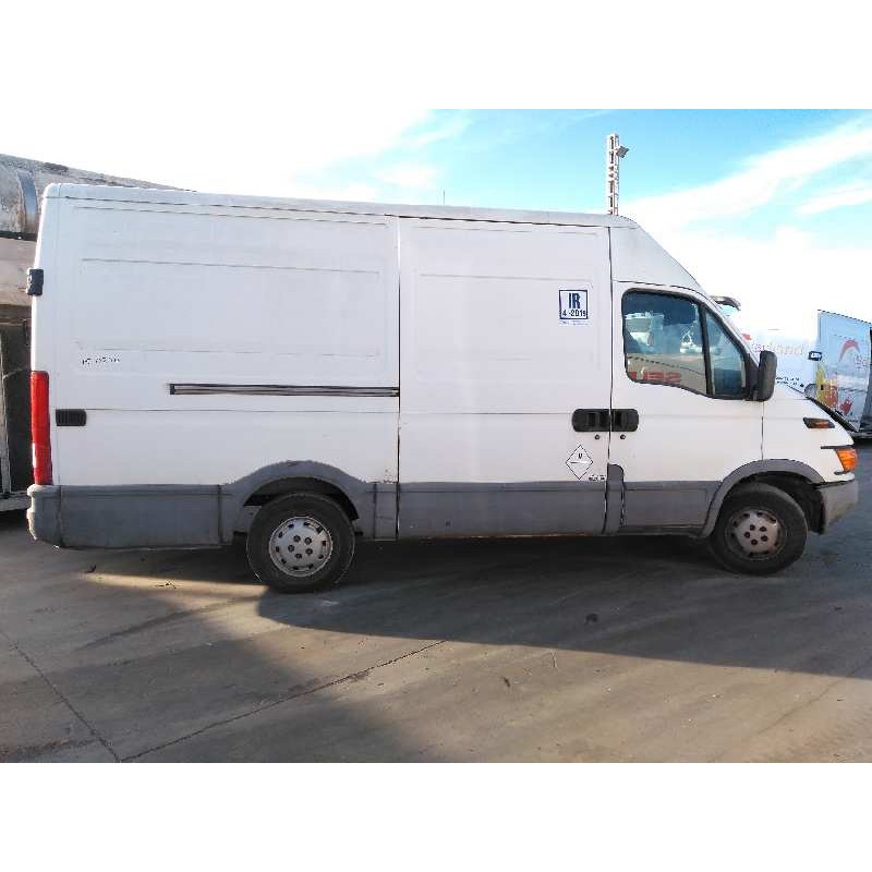 iveco daily caja cerrada (1999 =>) del año 2001
