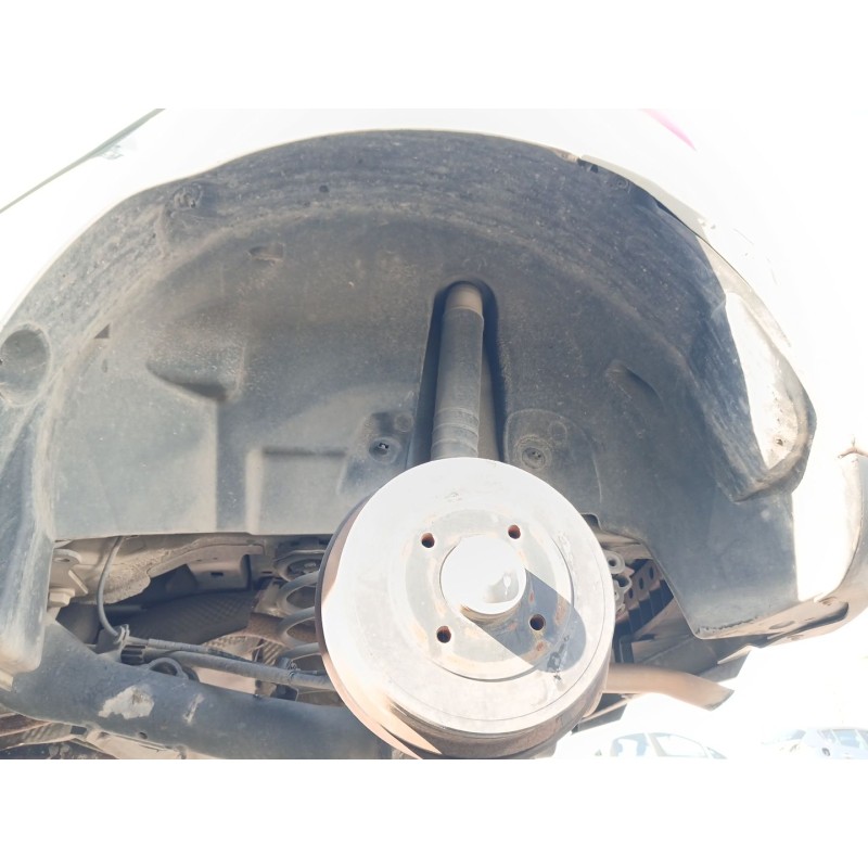 Recambio de paso rueda trasero izquierdo para renault clio iv authentique referencia OEM IAM   