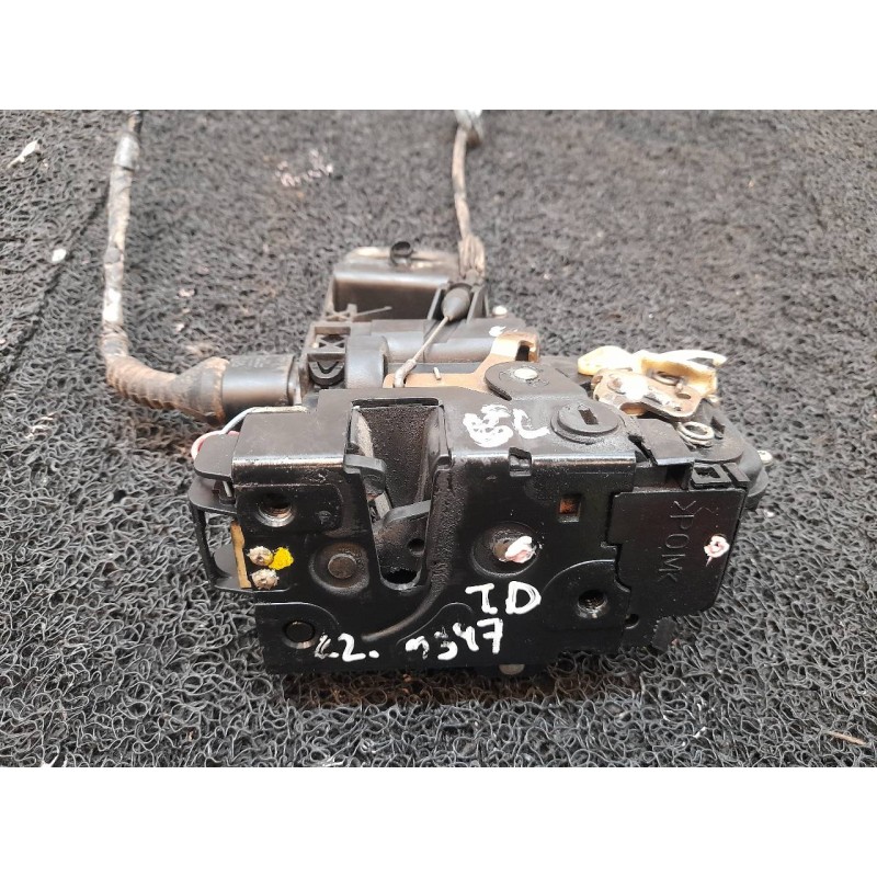 Recambio de cerradura puerta trasera derecha para volkswagen passat berlina (3b2) básico referencia OEM IAM   
