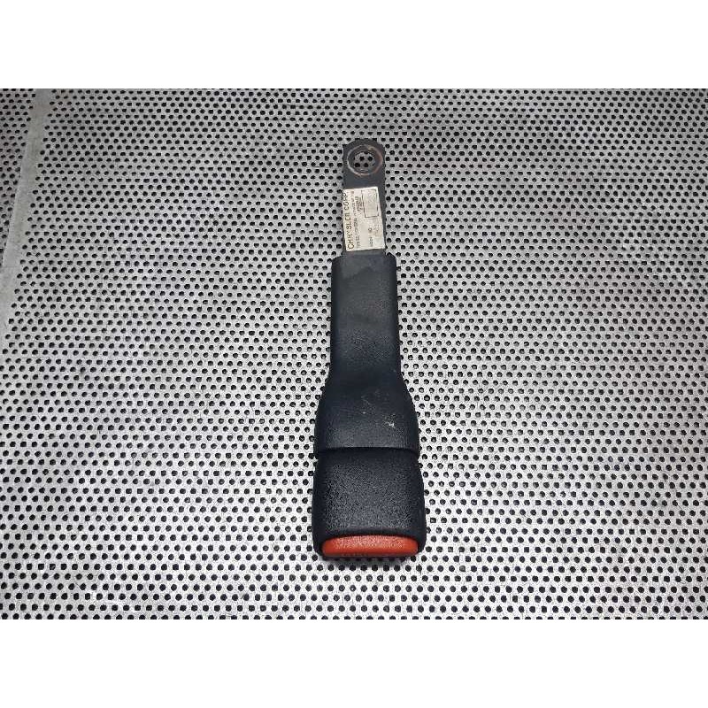 Recambio de enganche cinturon delantero derecho para chrysler voyager (es) 3.3 le grand voyager referencia OEM IAM   