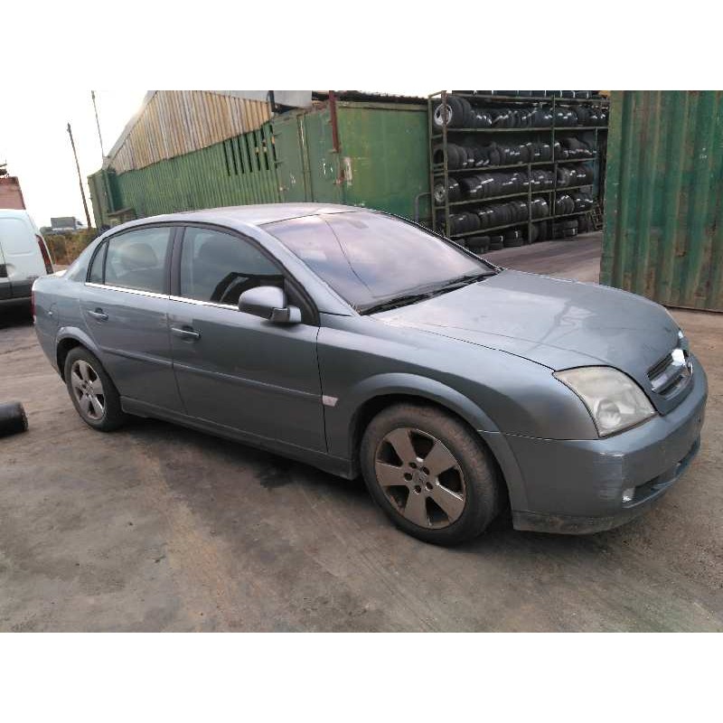 opel vectra c berlina del año 2004
