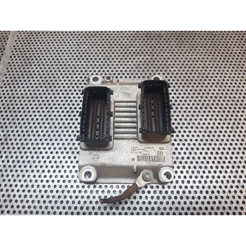 Recambio de centralita motor uce para opel corsa c cosmo referencia OEM IAM 0261207962 1039S00393 