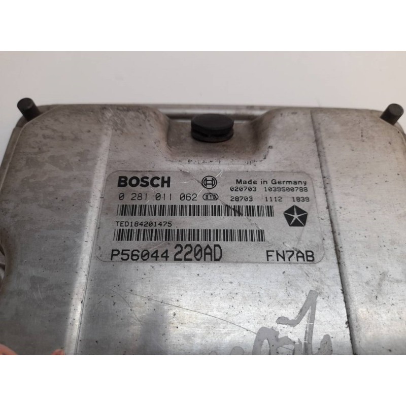 Recambio de centralita motor uce para chrysler jeep cherokee (kj) 2.5 crd sport referencia OEM IAM 0281011062 P56044220AD BOSCH - Negro 3