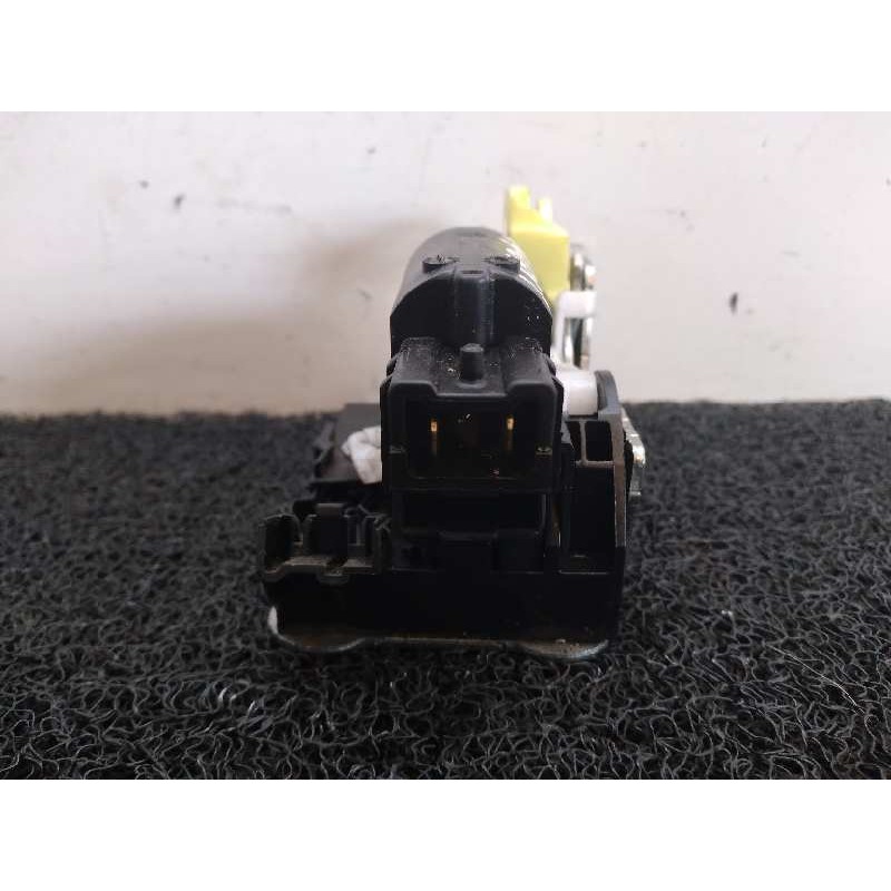 Recambio de cerradura puerta trasera derecha para dacia duster ambiance 4x4 referencia OEM IAM - Blanco 5