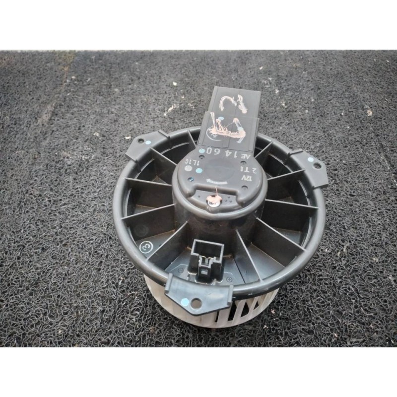 Recambio de motor calefaccion para mitsubishi space star (a00) motion referencia OEM IAM AE1460  