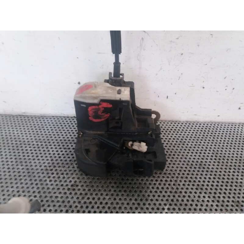 Recambio de cerradura puerta delantera derecha para renault clio ii fase i (b/cbo) referencia OEM IAM  135736 