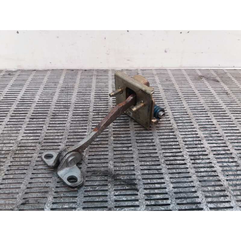 Recambio de retenedor puerta trasera derecha para citroën c5 berlina 2.0 hdi referencia OEM IAM   