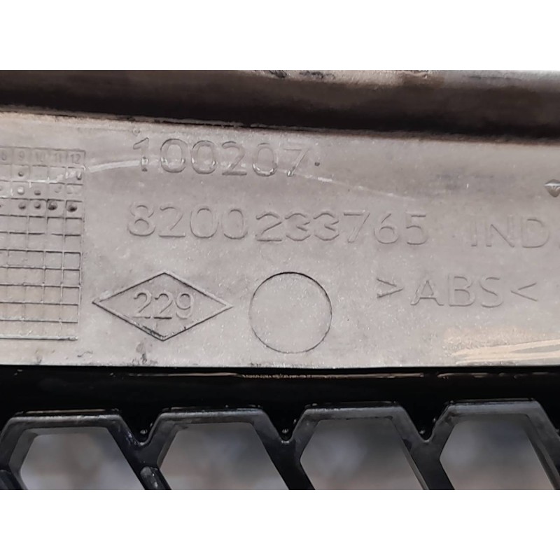 Recambio de rejilla delantera para renault master ii phase 2 caja cerrada l1h1 caja cerrada 2.8 to referencia OEM IAM 8200233765 - Blanco 3
