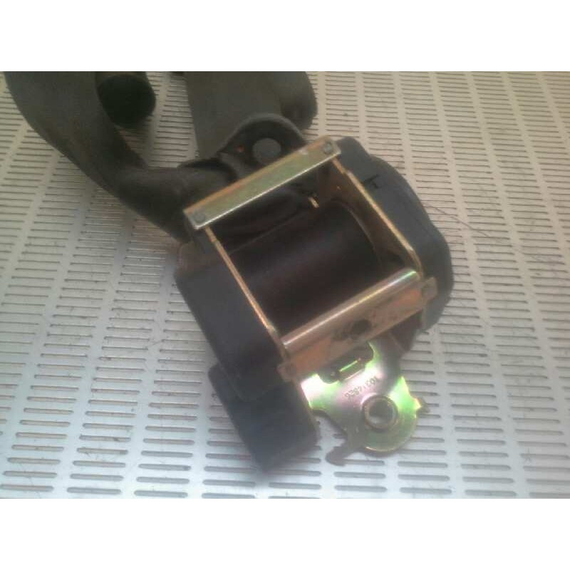 Recambio de cinturon seguridad trasero derecho para peugeot 206 sw 1.6 16v cat referencia OEM IAM - Blanco 2