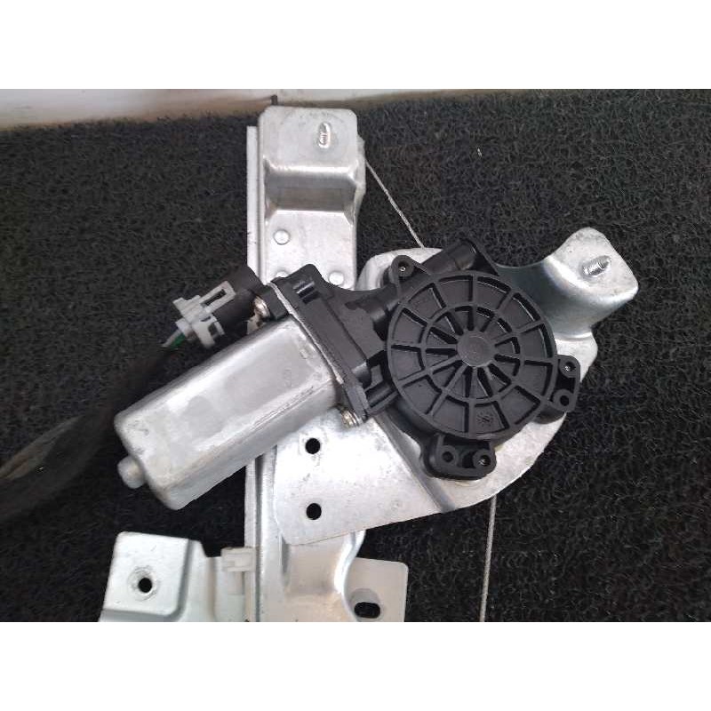 Recambio de elevalunas trasero derecho para dacia duster ambiance 4x4 referencia OEM IAM - Blanco 3