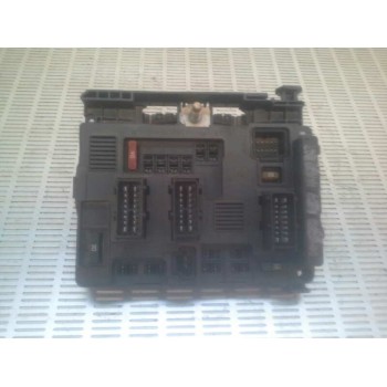 CAJA RELES / FUSIBLES 