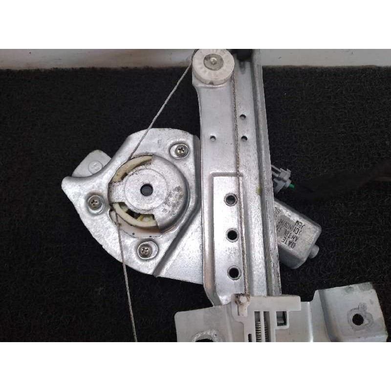 Recambio de elevalunas trasero derecho para dacia duster ambiance 4x4 referencia OEM IAM - Blanco 5