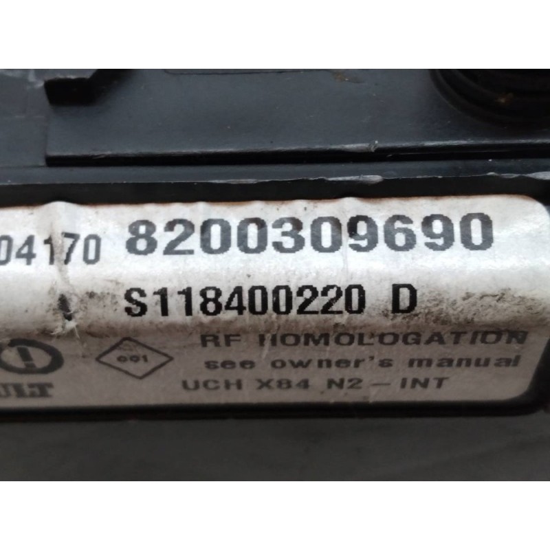 Recambio de caja reles / fusibles para renault scenic ii 1.5 dci diesel referencia OEM IAM 8200309690 S118400220D - Gris 3