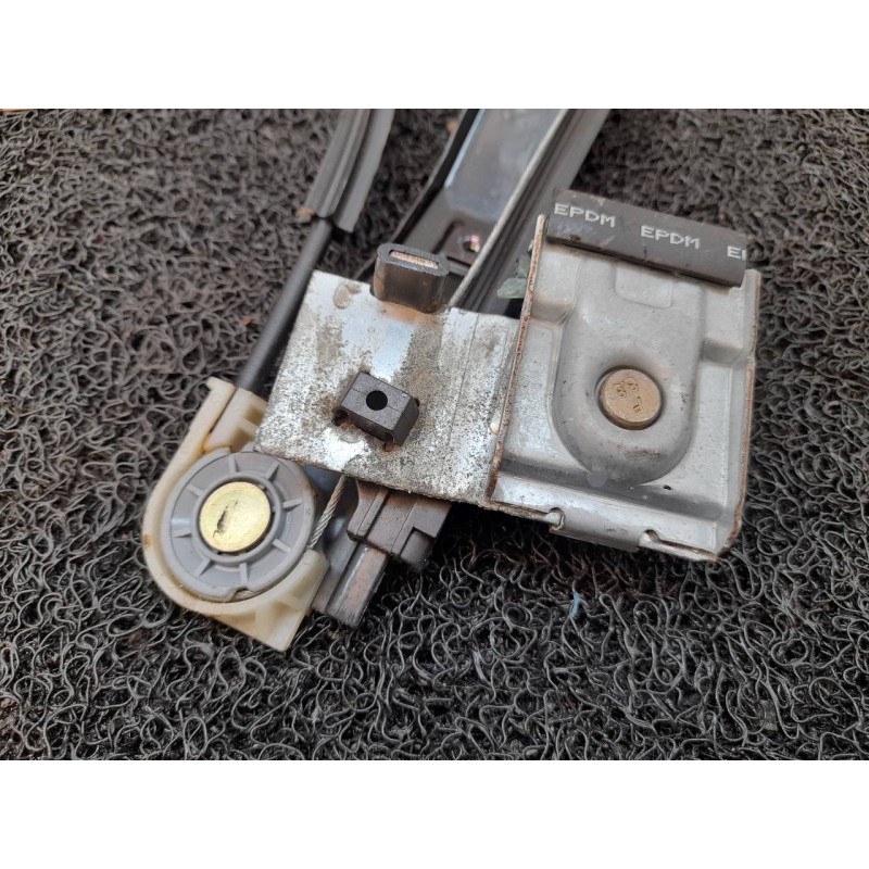 Recambio de elevalunas delantero izquierdo para ford mondeo berlina (ge) ambiente referencia OEM IAM 10