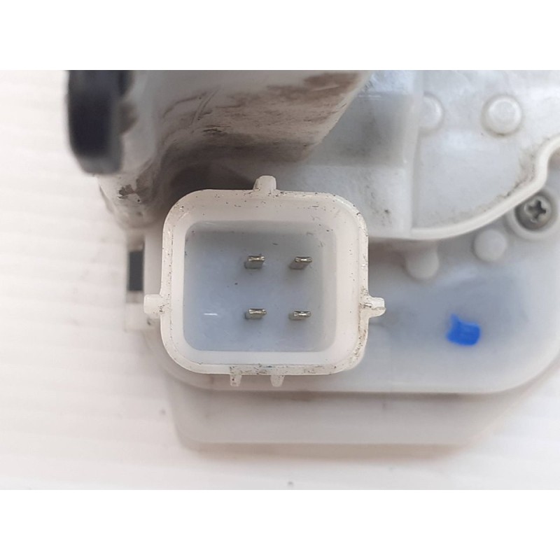 Recambio de cerradura puerta delantera derecha para fiat doblo easy referencia OEM IAM 51817366 - Blanco 3