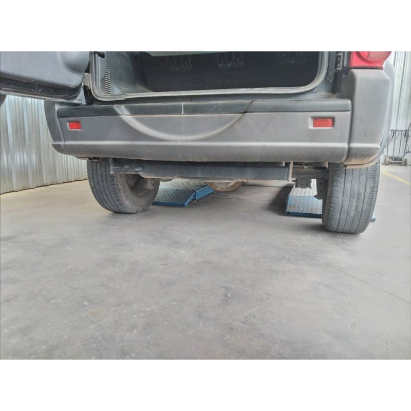 Recambio de paragolpes trasero para chrysler jeep cherokee (kj) 2.5 crd sport referencia OEM IAM   