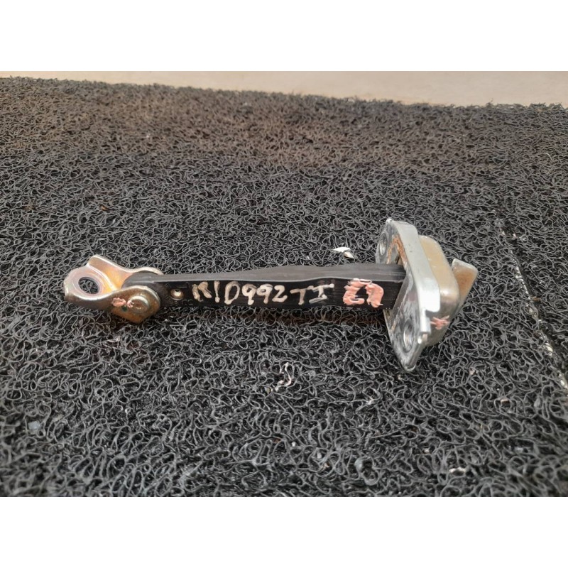 Recambio de retenedor puerta trasera izquierda para mitsubishi space star (a00) motion referencia OEM IAM   