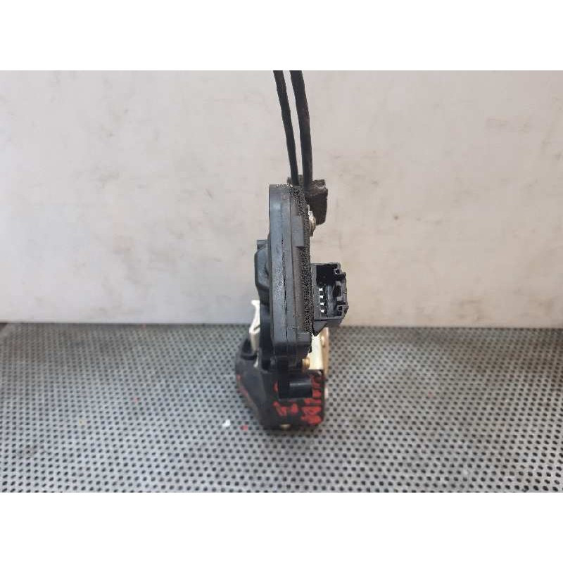 Recambio de cerradura puerta trasera derecha para mazda 2 berlina (dy) referencia OEM IAM  91302 2