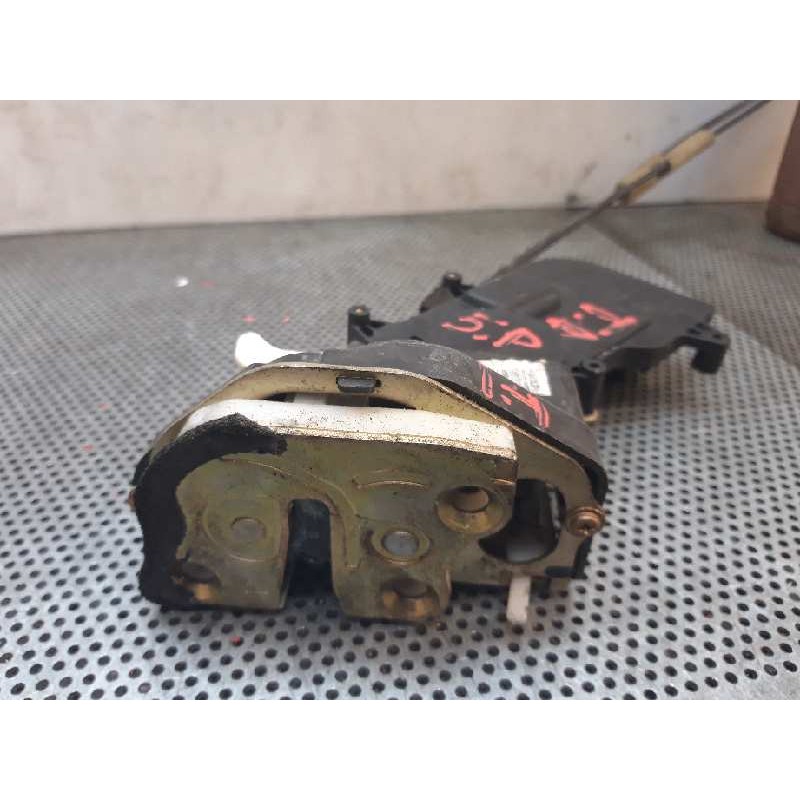 Recambio de cerradura puerta trasera derecha para mazda 2 berlina (dy) referencia OEM IAM  91302 6