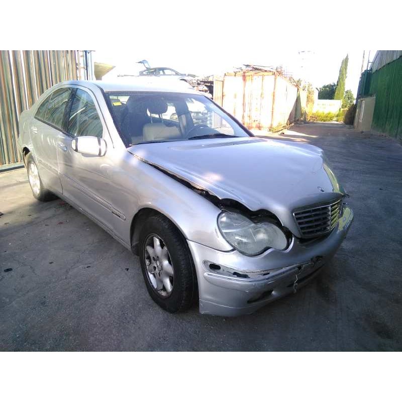 mercedes-benz clase c (w203) berlina del año 2003