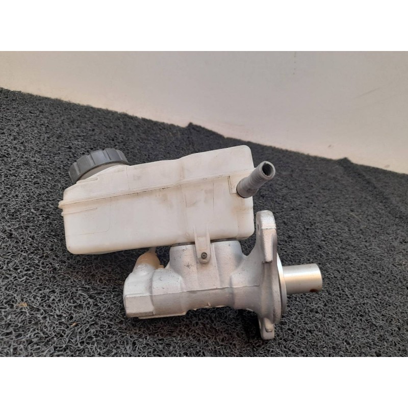 Recambio de bomba freno para renault clio iv authentique referencia OEM IAM 8304 - Blanco 3