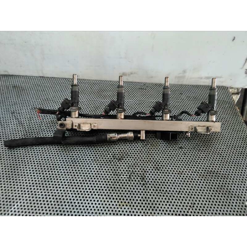 Recambio de rampa inyectora para bmw serie 3 compact (e46) 316ti referencia OEM IAM - Negro 2