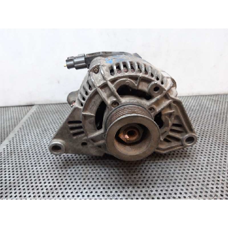 Recambio de alternador para nissan micra (k11) 1.3 16v cat referencia OEM IAM 0120335005 38269 BOSCH 5