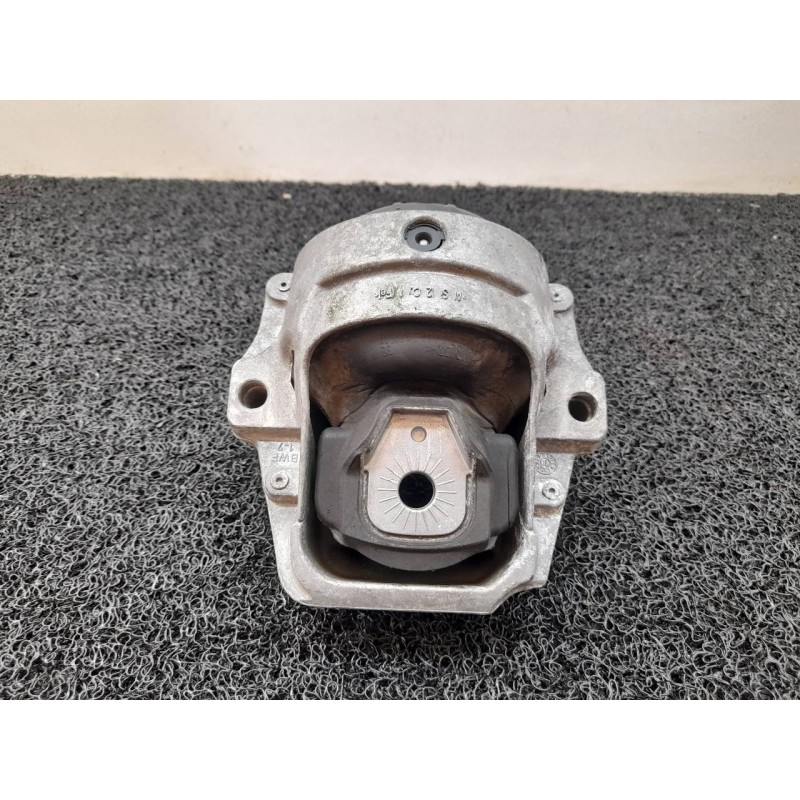 Recambio de soporte motor izquierdo para audi a4 ber. (b8) básico quattro referencia OEM IAM   