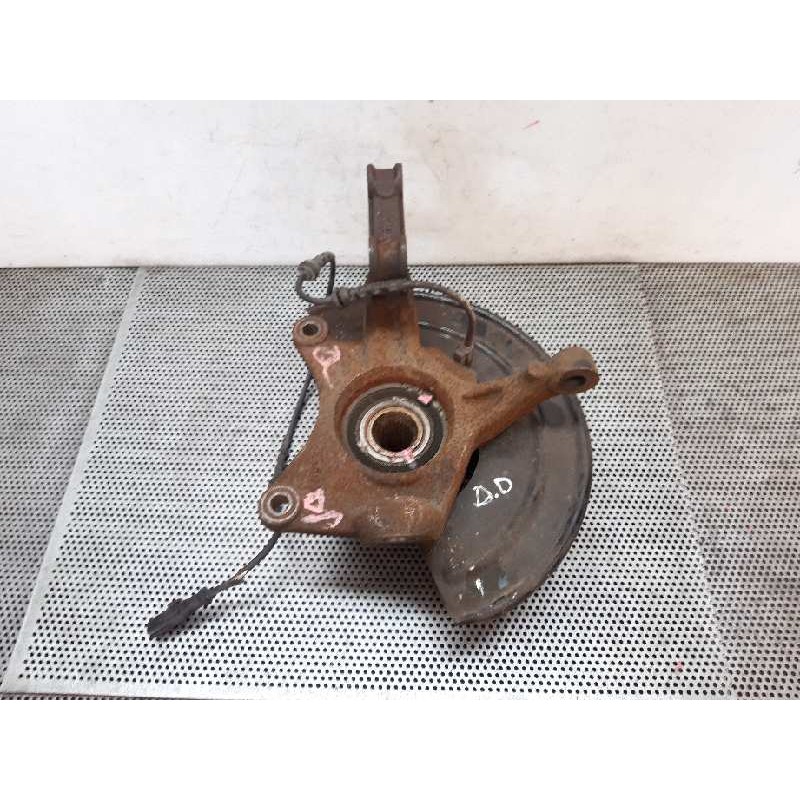 Recambio de mangueta delantera derecha para dacia duster ambiance 4x4 referencia OEM IAM - Blanco 2