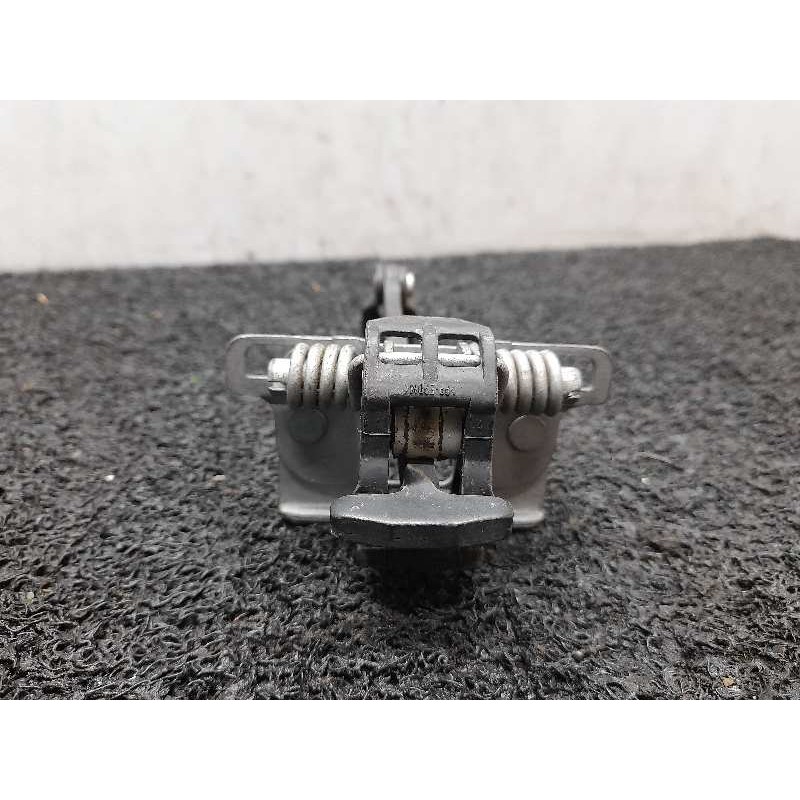 Recambio de retenedor puerta trasera izquierda para peugeot 308 premium referencia OEM IAM   