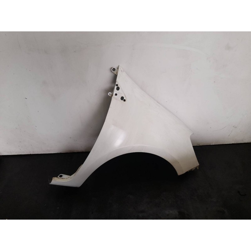 Recambio de aleta delantera derecha para renault clio iii pack dynamique referencia OEM IAM   