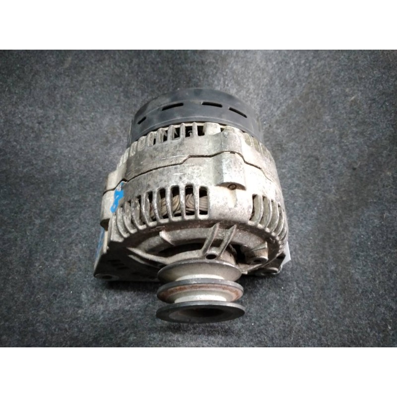 Recambio de alternador para volvo serie 940 berlina/familiar 2.4 turbodiesel referencia OEM IAM 123213007 38305 BOSCH