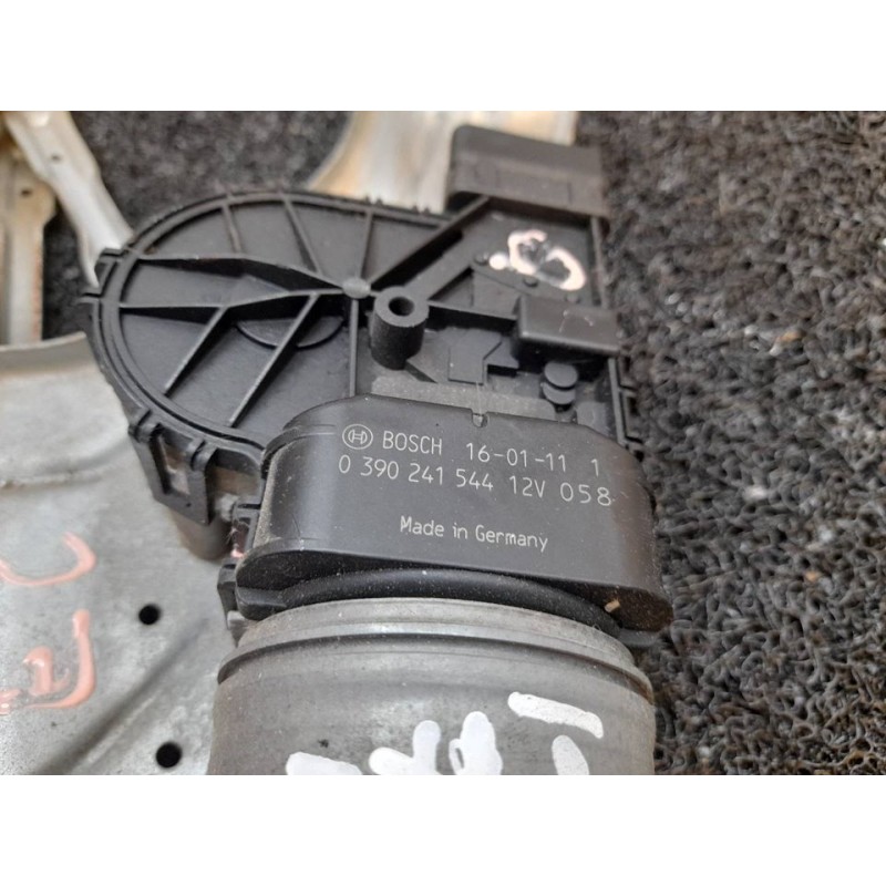 Recambio de motor limpia delantero para dacia duster ambiance 4x4 referencia OEM IAM 0390241544 - Blanco 5
