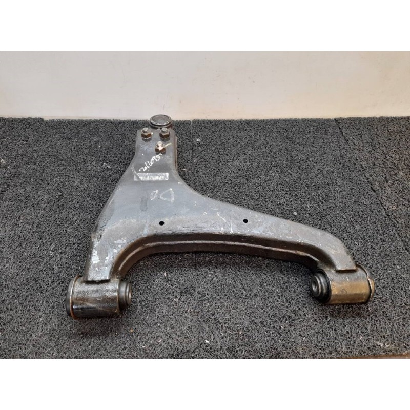 Recambio de brazo suspension inferior delantero derecho para ssangyong rodius xdi referencia OEM IAM - Negro 2