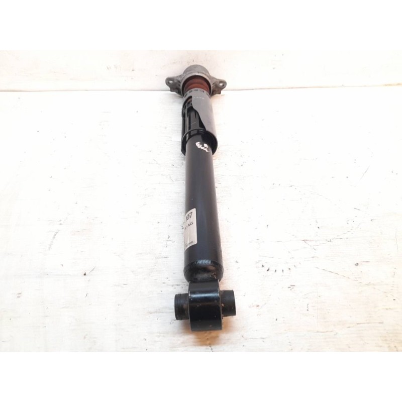 Recambio de amortiguador trasero izquierdo para audi a3 sportback (8va) attraction referencia OEM IAM 5Q0512011GD  