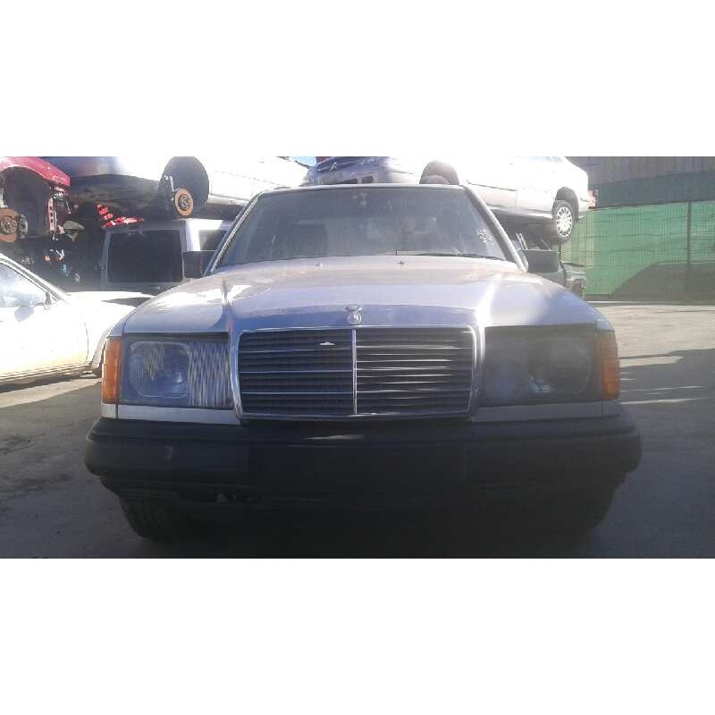 mercedes-benz clase e (w124) berlina del año 1989