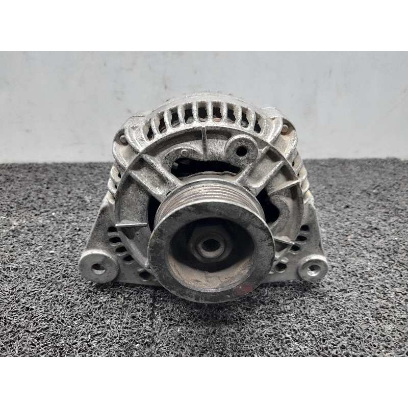 Recambio de alternador para ford escort berlina/turnier 1.8 16v cat referencia OEM IAM 120485029 38323 BOSCH 4