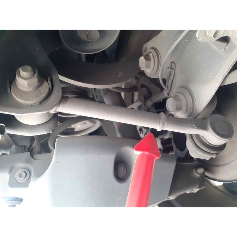 Recambio de tirante trasero izquierdo para toyota auris hybrid active referencia OEM IAM   