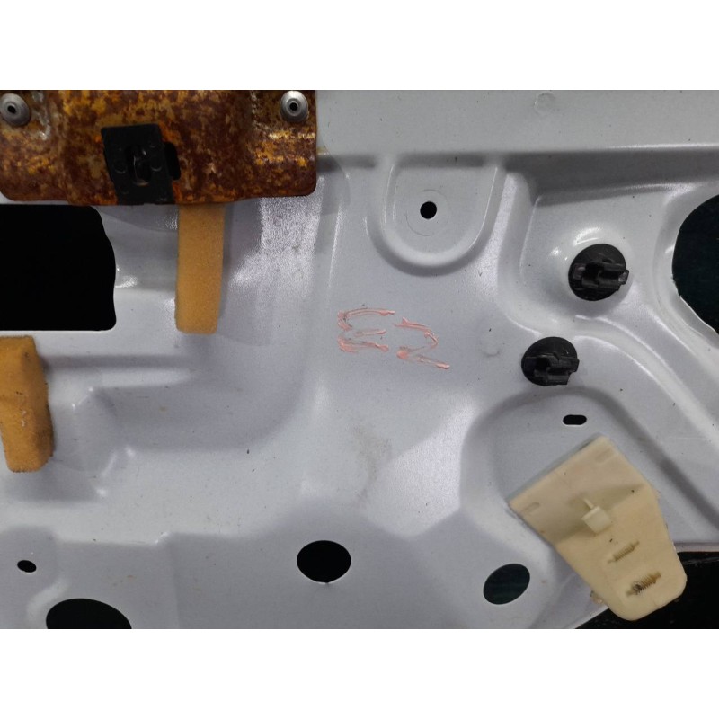 Recambio de puerta trasera derecha para dacia duster ambiance 4x4 referencia OEM IAM - Blanco 5