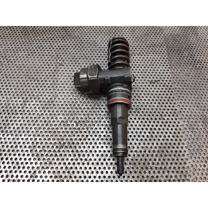Recambio de inyector para volkswagen golf iv berlina (1j1) conceptline referencia OEM IAM 0414720015 038130073J BOSCH