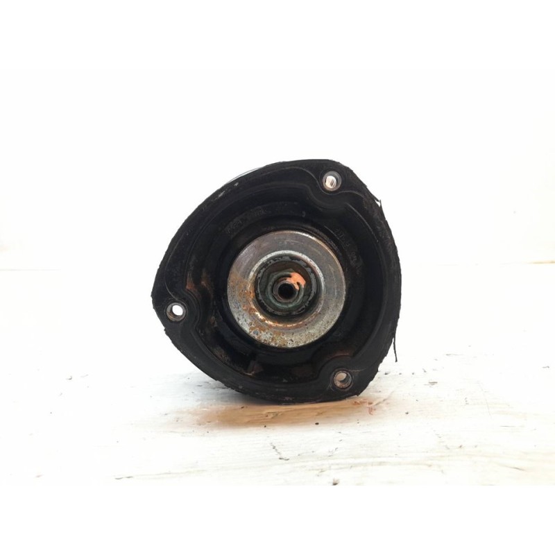Recambio de amortiguador delantero derecho para audi a3 sportback (8va) attraction referencia OEM IAM 5Q0413023CP - Blanco 3