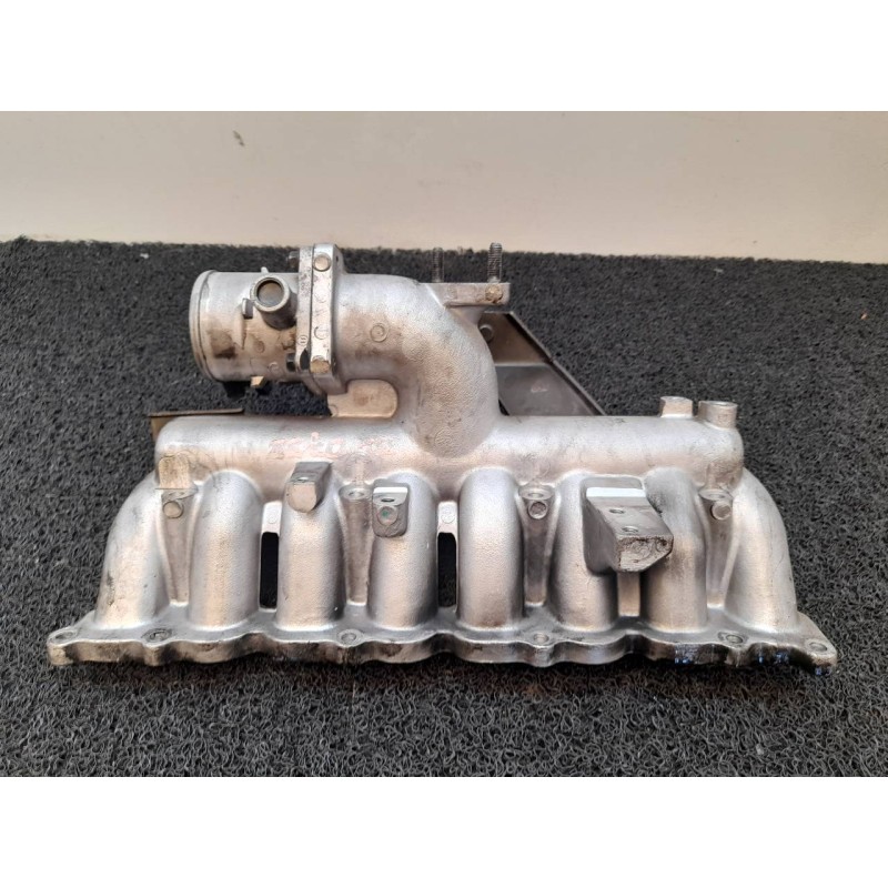 Recambio de colector admision para kia sorento 2.5 crdi ex referencia OEM IAM - Negro 3