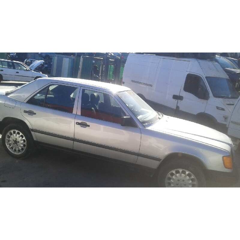 mercedes-benz clase e (w124) berlina del año 1989